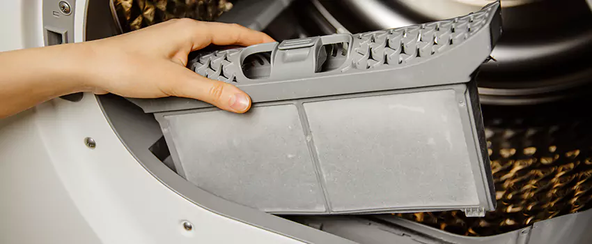 Signs Of A Clogged Dryer Lint Trap in Redwood City, California